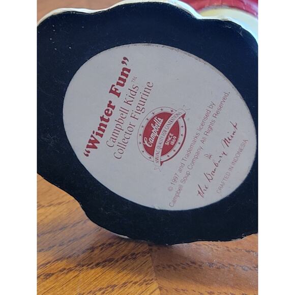 Campbell's Winter Fun Vintage 1997 Danbury Mint Campbell Kids Resin Figurine - Picture 3 of 10